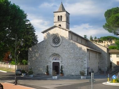 La chiesa di Santa Maria a Fiume interessante esempio cistercense vicino all’Abbazia di Valvisciolo